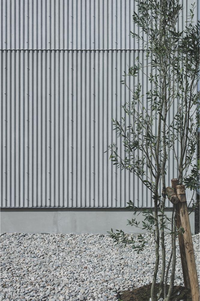 H HOUSE