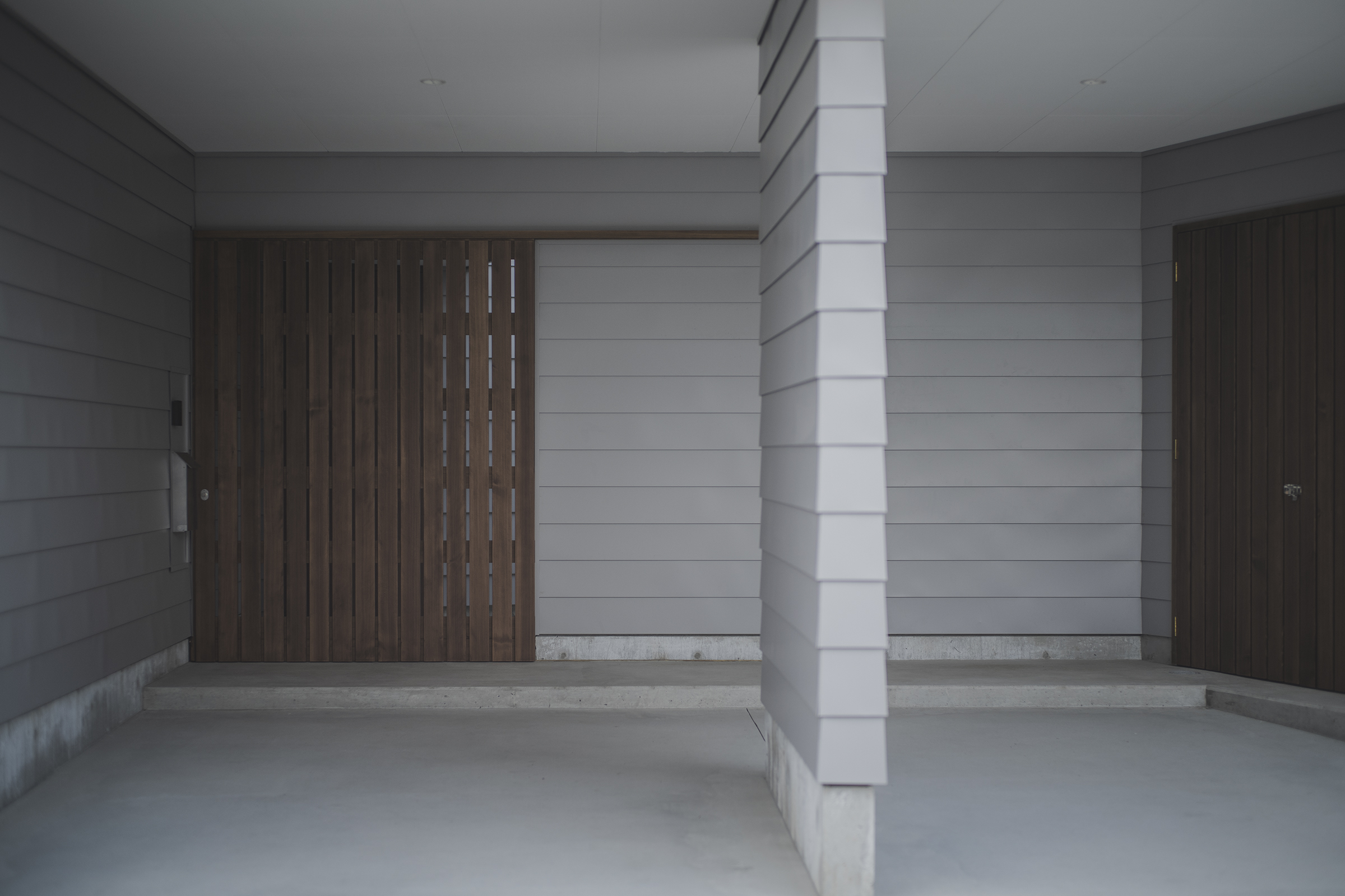 S HOUSE
